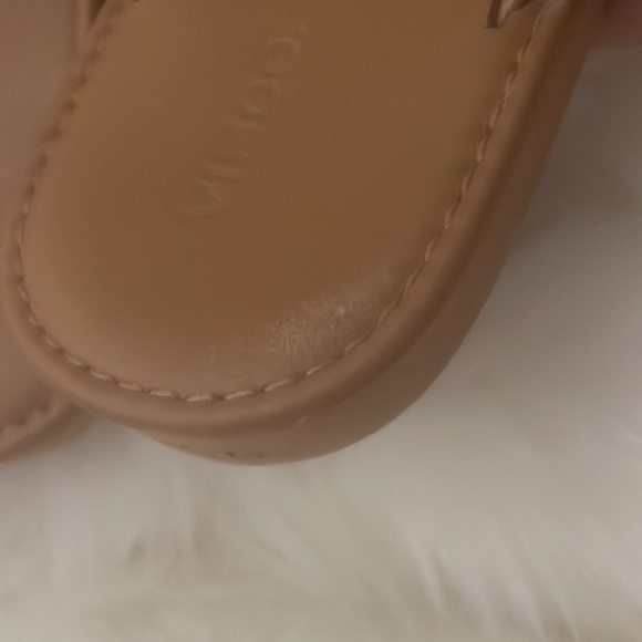 Vince New Sandals Size 38, tan. New - Picture 6 of 7